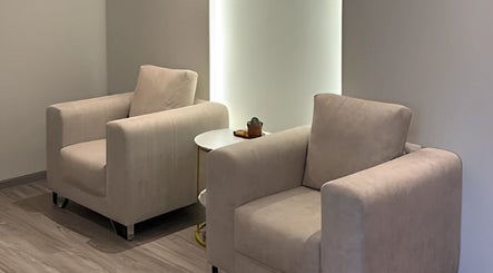 Comfortable seating area at Esperer Beaute, Petaling Jaya, Selangor, MY, inviting relaxation and tranquility.