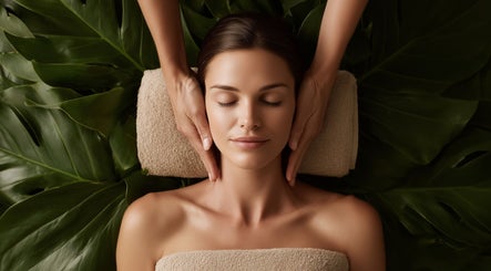 Релаксаційний масаж у Skin Ritual & Massage, Челтнем, Англія. Спокій та комфорт.