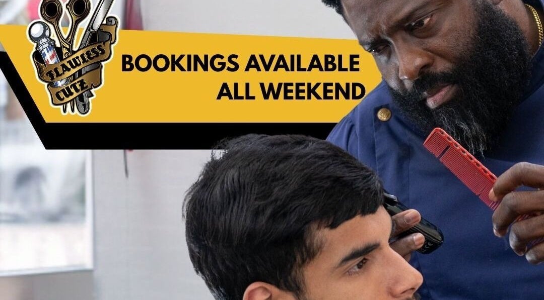 Flawlesscuts barber in Oshawa, Ontario, CA, offering haircuts available all weekend.