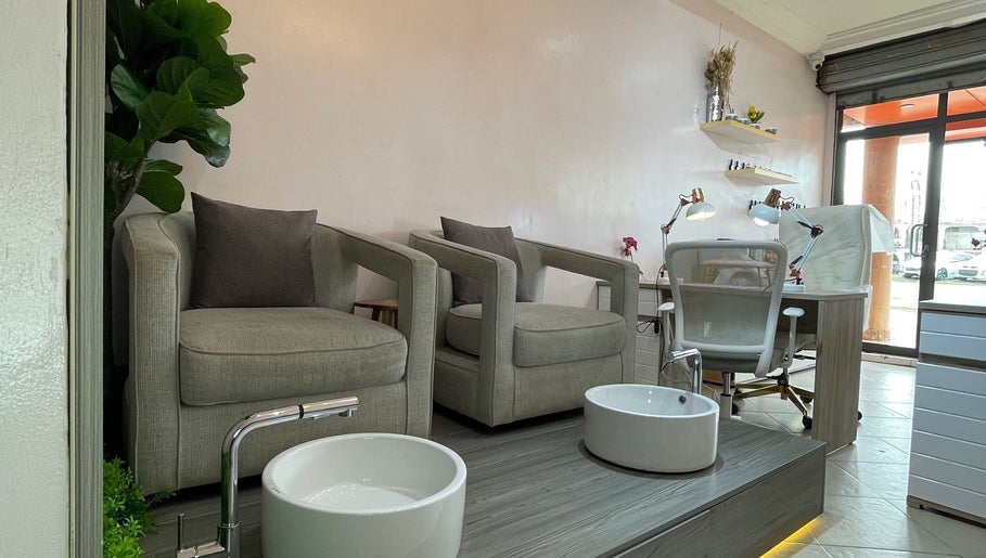 Relaxing chair and nail station at Tenaj Nails & Beauty in Accra, Greater Accra Region, GH.