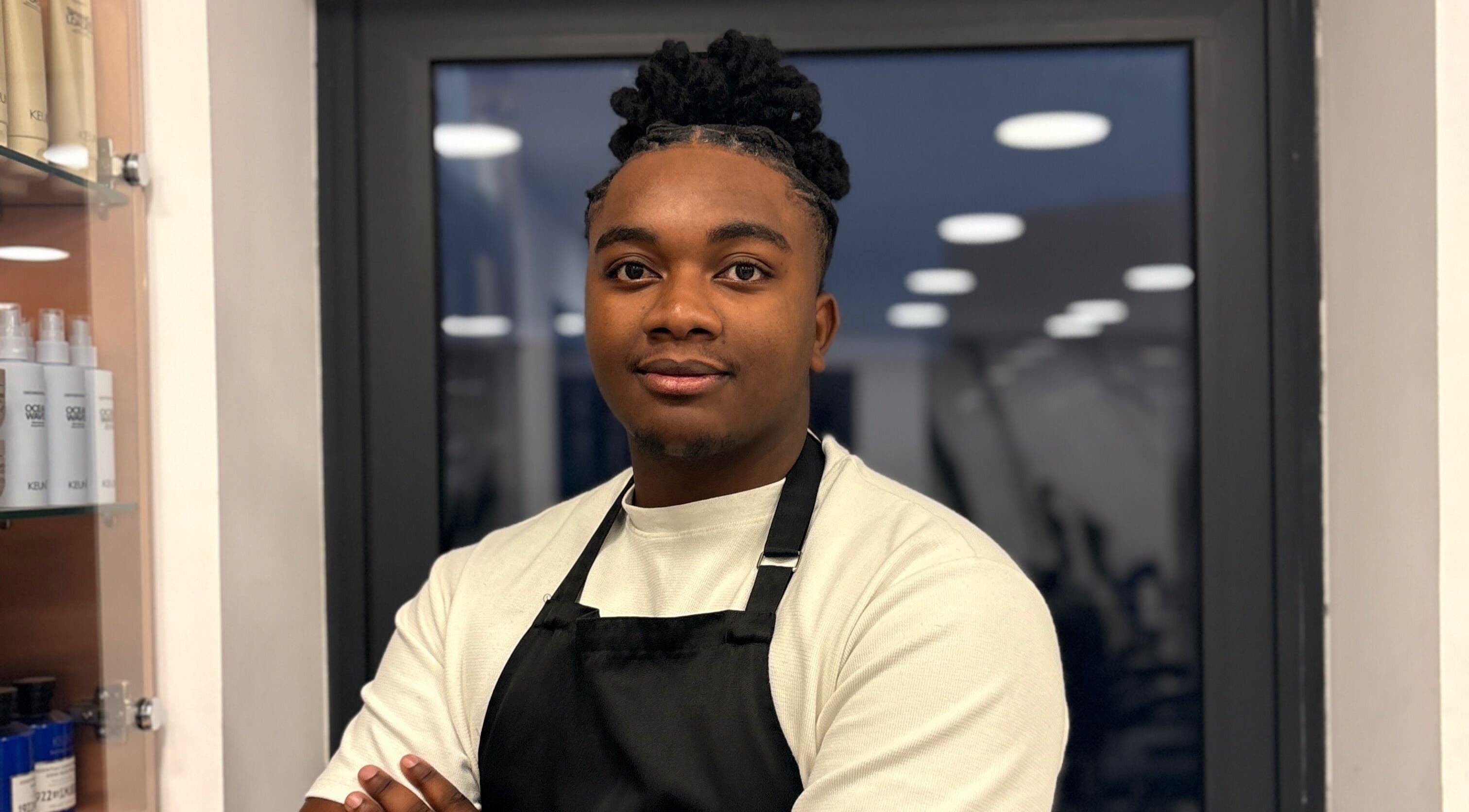 Styliste à Studio by Ifou, Marseille, Provence-alpes-côte D'azur, FR, prêt à vous accueillir.