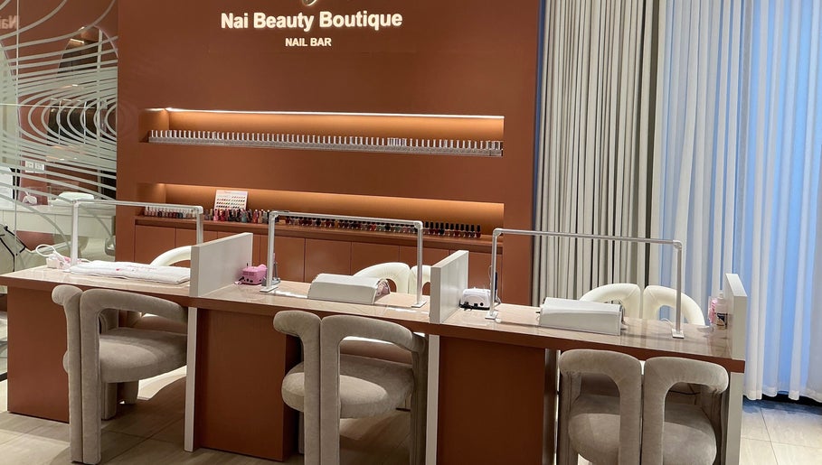 ركن الأظافر في Nai Beauty Boutique, الرياض، الرياض، حيث يتم تقديم خدمات التجميل الفاخرة.