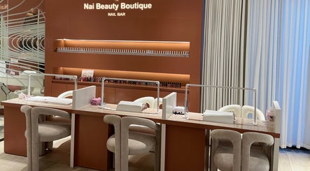 ركن الأظافر في Nai Beauty Boutique, الرياض، الرياض، حيث يتم تقديم خدمات التجميل الفاخرة.