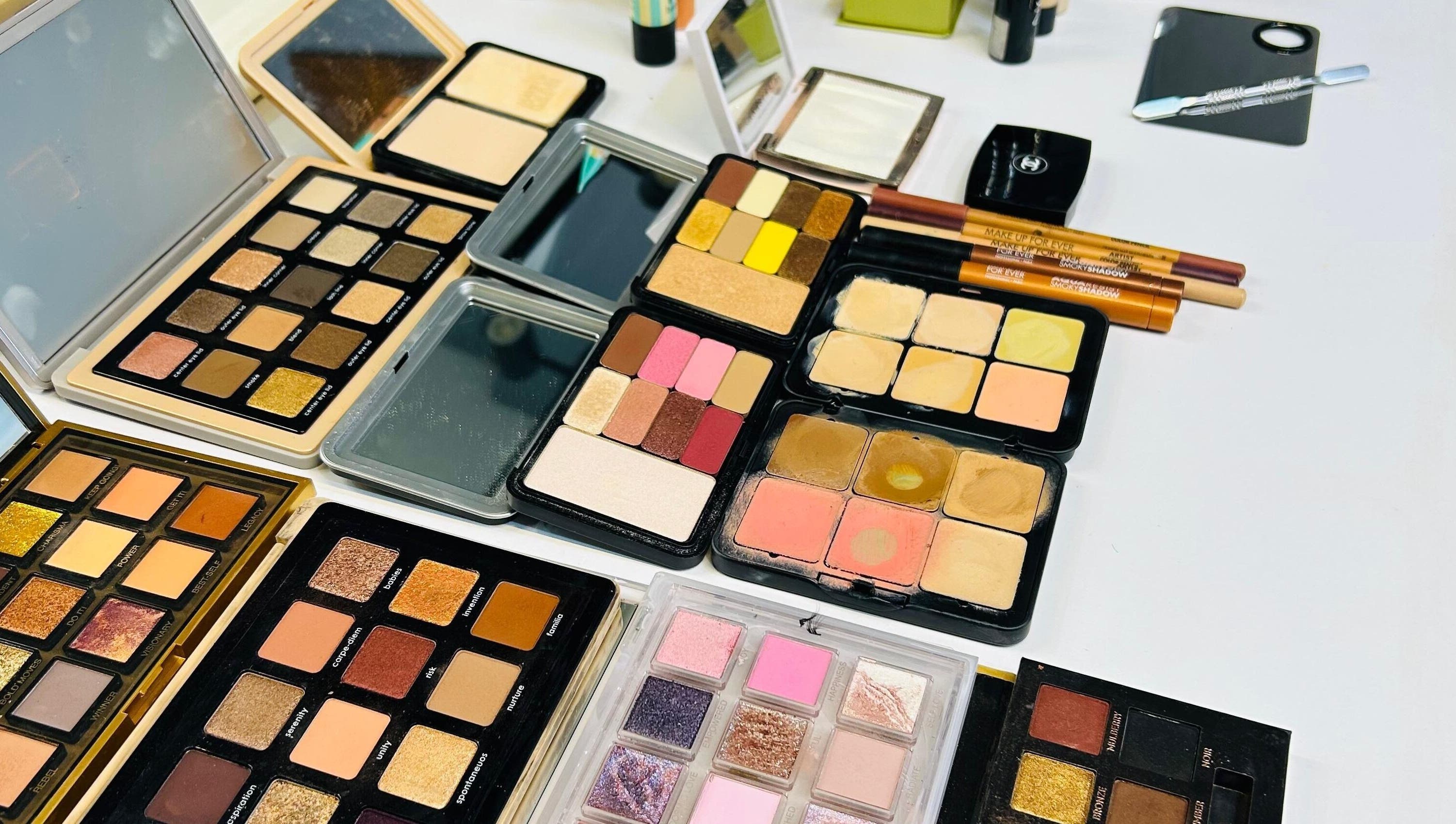 Diverse makeup palettes at diva.beauty.by.reem, Hebron, PS offer a range of vibrant colors for any occasion.