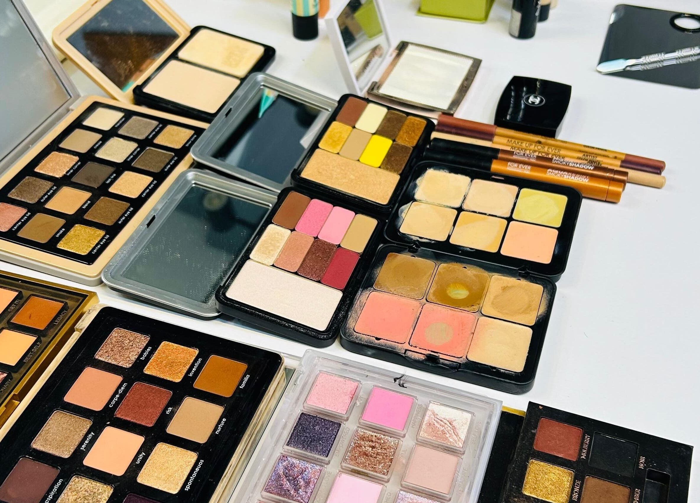 Diverse makeup palettes at diva.beauty.by.reem, Hebron, PS offer a range of vibrant colors for any occasion.