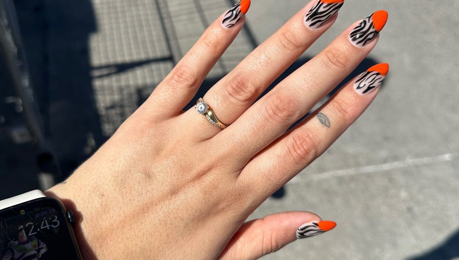 Diseños de uñas con estampado animal en Juliana Alcaraz Nails, Hermosillo, Sonora, MX.