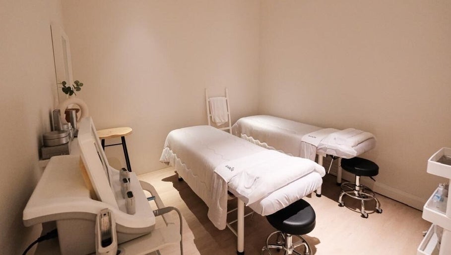 Spacious treatment room at Babor Beauty Maison in Petaling Jaya, Selangor, MY featuring modern massage beds.