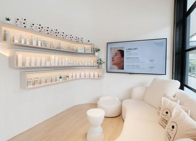 Cozy Babor Beauty Maison lounge in Petaling Jaya, Selangor, MY with elegant product display and seating.