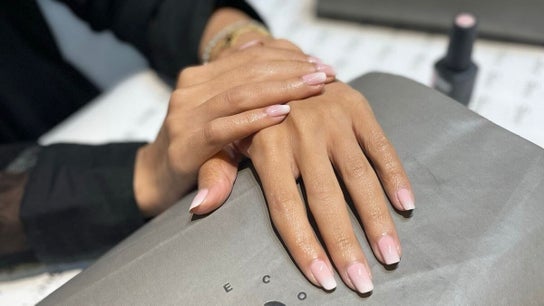 Five Seconds Salon - Al Raed