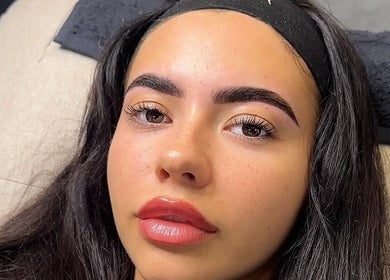 Perfectly groomed eyebrows at By Brow Hunnies in Dubai, Dubai, AE for a polished look.