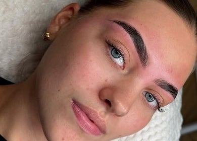 Expert brow shaping at By Brow Hunnies, Dubai, Dubai, AE enhances natural beauty with precision and style.