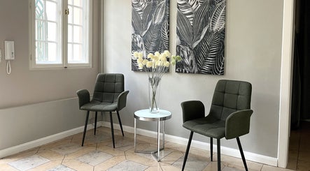 Eleganter Wartebereich bei Waxing Brazil - Wax Affairs Bad Homburg, Bad Homburg Vor Der Höhe, Hessen, DE.