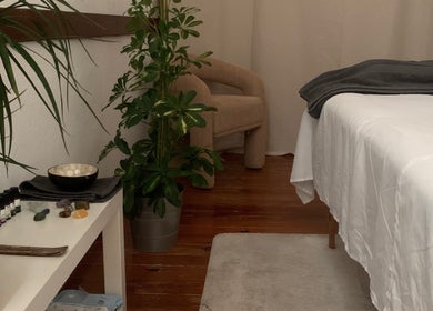 Calming room at Loom massage studio - Príncipe Real, Lisbon offering relaxation in Lisboa, Lisboa, PT.
