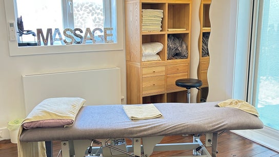 Thassanee Face Lifting and Lymphatic Drainage Massage