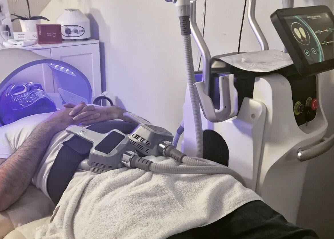 Client receiving LED light therapy at Face it by Ian, Walton-on-Thames, England, GB.