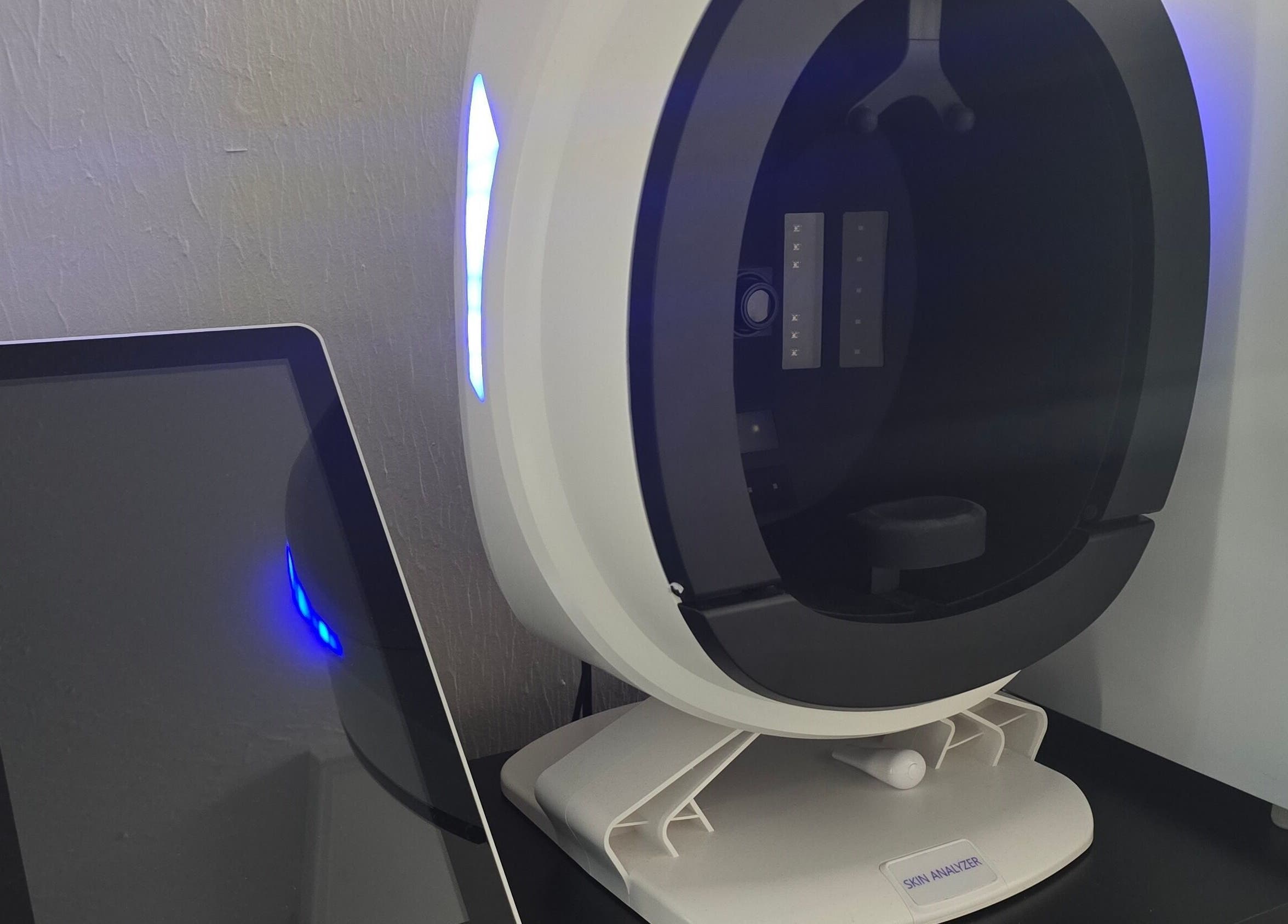 Advanced skin analysis device at Face it by Ian, Walton-on-Thames, England, GB for next-gen beauty solutions.