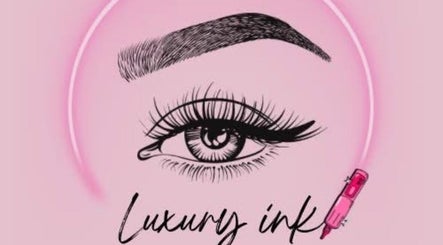 Artistic eye makeup design featuring Luxury Ink logo, located in Willemstad, CW for beauty enthusiasts.
