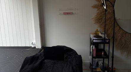 Treatment bed and beauty equipment at Noora's Beauty Lab, Edinburgh, Scotland, GB.