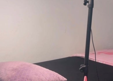 Tranquil beauty setup at MCmakeup Caronlay, Santo Domingo Este, Santo Domingo, DO with a soft pink pillow.