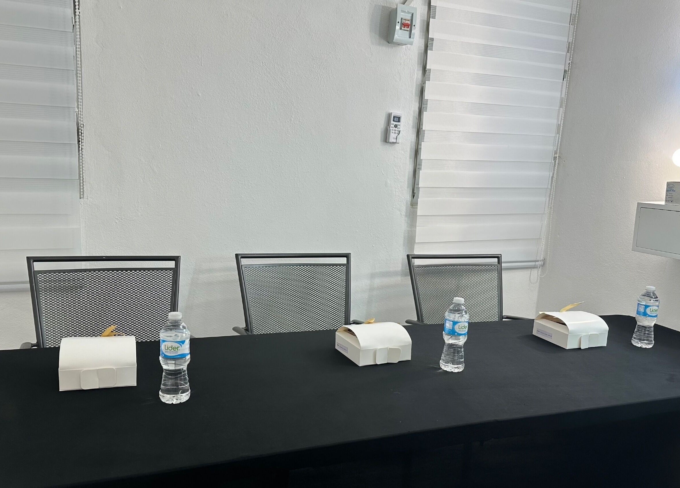 Classy table setup at MCmakeup Caronlay in Santo Domingo Este, Santo Domingo, DO.