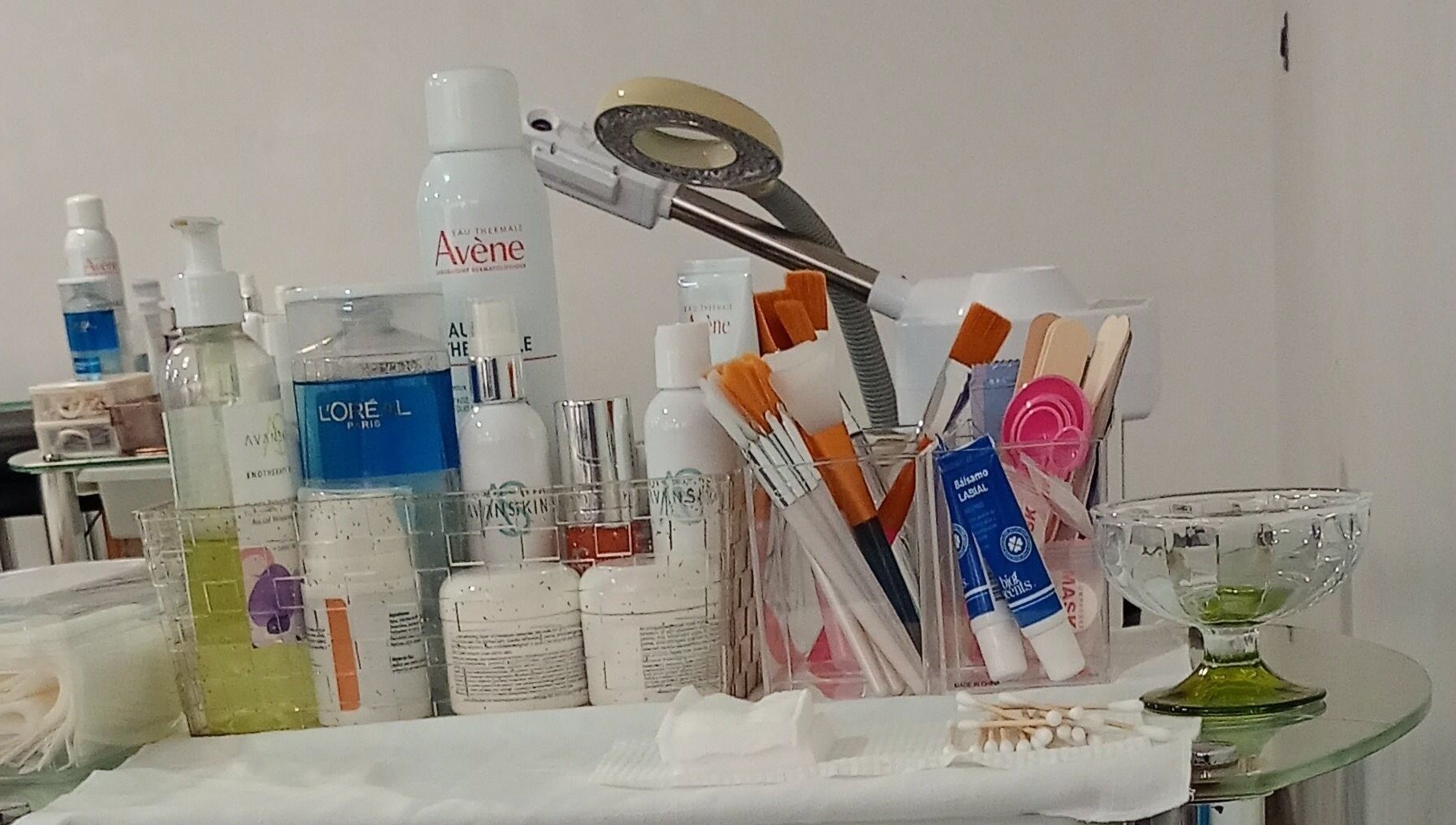 Productos de belleza en Atelier, belleza consciente en Tijuana, Baja California, MX. Espacio cuidado y profesional.