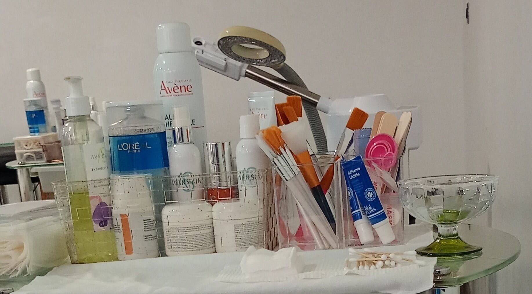 Productos de belleza en Atelier, belleza consciente en Tijuana, Baja California, MX. Espacio cuidado y profesional.