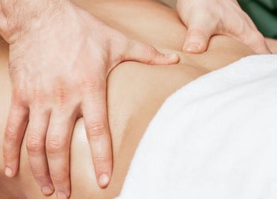 Therapeutic massage at Great Life Oriental Therapy Massage & Foot Reflexology—Pain Relief in Macomb, Michigan, US.