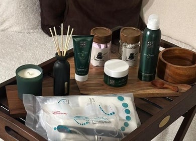 منتجات عناية في Black Stone Spa - Riyadh، الرياض، تقدم تجربة استرخاء مثالية.