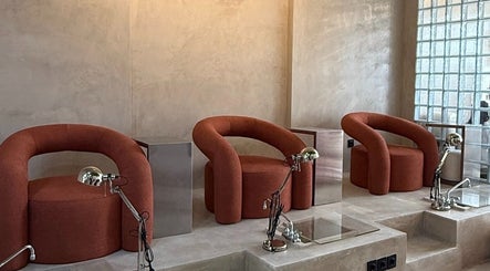 Stylish seating at Mier Nails Salon, Bali, Bali, ID. Modern design enhances nail care experience.