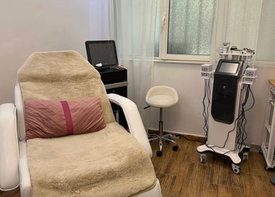 Cozy treatment room at 8th Sense Beauty Salon, Varna, Varna, BG with plush chair and advanced equipment.