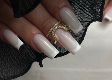 Stylish French manicure with sparkling ring at Cátia Lima Beauty, Montijo, Setúbal, PT.