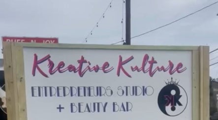 Sign for Kreative Kulture, a studio in Louisville, Kentucky near Pink Lounge Lash | PMU.