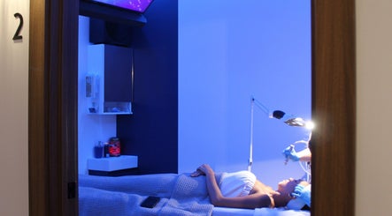 Relaxing treatment at Nios Spa, a serene wellness haven in New York, New York, US.