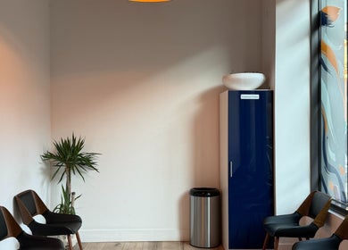 Relaxing seating area at Nios Spa Electrolysis Permanent Hair Removal Brooklyn in New York, New York, US.