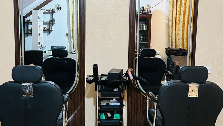 Modern salon chairs at Inakshi Mendis Salons, Negombo, Western Province, LK, offer a luxurious styling experience.