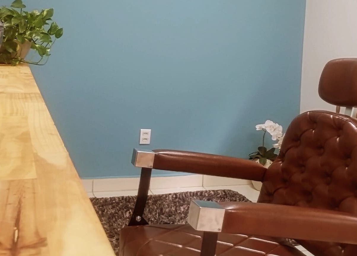 Poltrona luxuosa no BROW MAN – Studio de Sobrancelhas Masculinas em Ribeirão Preto, São Paulo, São Paulo, BR.