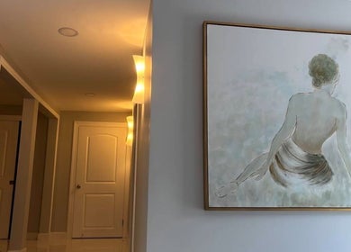 Elegant hallway with artistic painting at No.1 Nassau Spa, Syosset, New York, US.