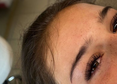 Cils élégants à GM beauty, Nîmes, Occitanie, FR, sublimant le regard.