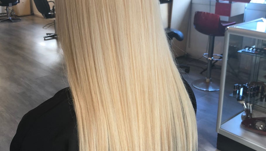 Sleek blonde hair styling at Abstract Khem | Stephanie White, San Diego, California, US.
