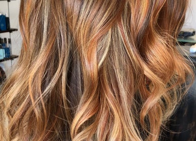Lustrous wavy hair color at Abstract Khem | Stephanie White in San Diego, California, US.