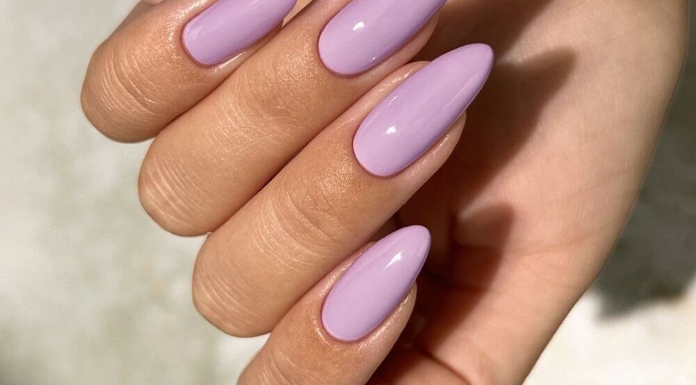 Elegant lavender nails at Beauty Studio Curaçao, Willemstad, CW showcasing precision and style.