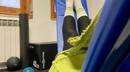 Stanza allenamento Shape Trainer con attrezzi fitness a Messina, Sicilia, IT.
