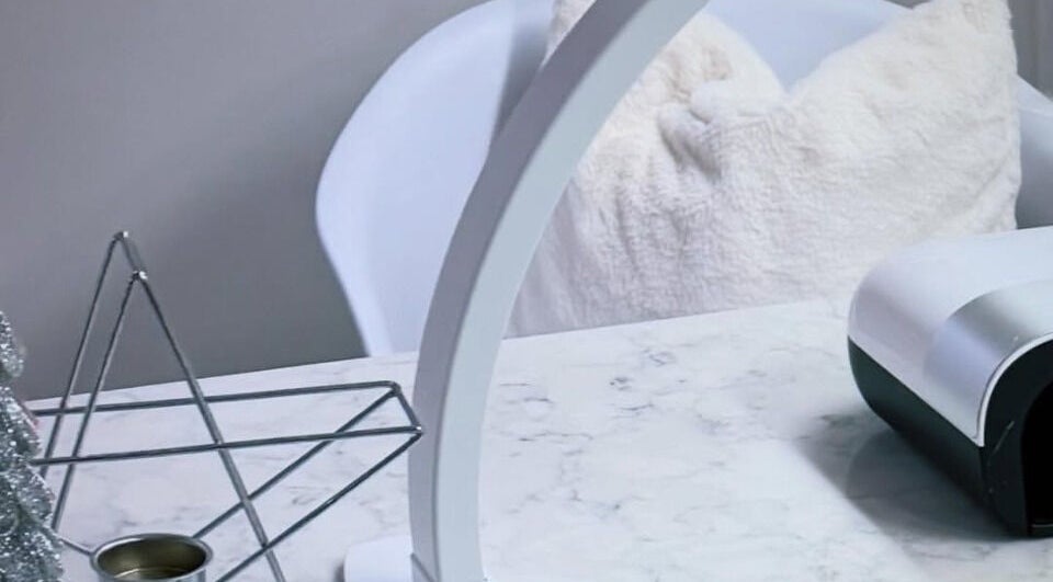 Modern nail station at Starz & Knyvz Nails, Beaconsfield, England, GB with sleek decor for a luxury experience.