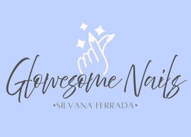 Logotipo de Glowesome Nails en Santiago, Región Metropolitana, CL, con un diseño elegante de manos y brillo.