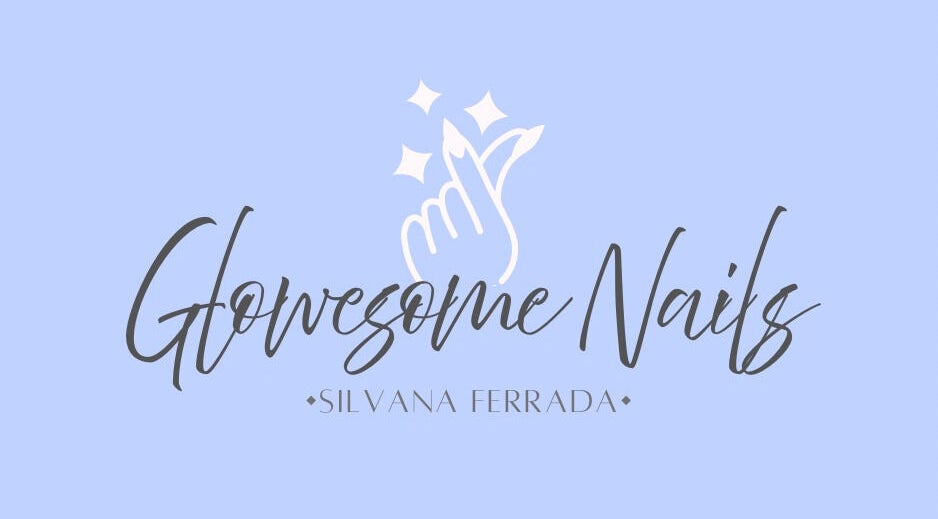 Logotipo de Glowesome Nails en Santiago, Región Metropolitana, CL, con un diseño elegante de manos y brillo.