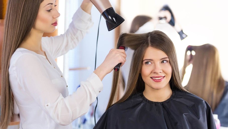 Servicio de peluquería en Studio Rogel - Servicio a Domicilio, Puerto Vallarta, Jalisco, MX.