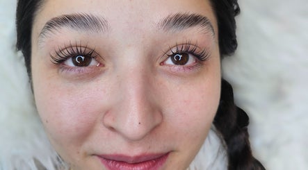 Close-up of expertly lifted lashes at Unique Lash Lift & Brow, Vancouver, British Columbia, CA.