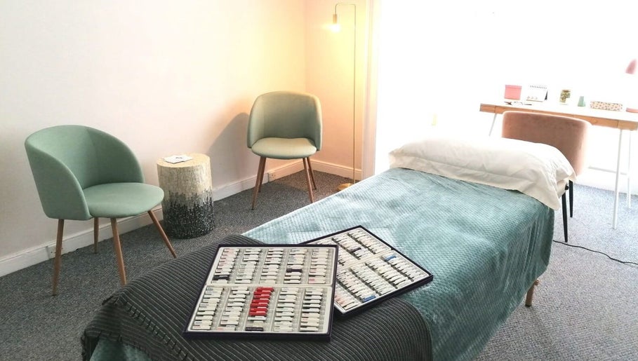 Relaxing therapy room at Adi St George Nutrition & BioKinesiology, Cape Town, Western Cape, ZA.