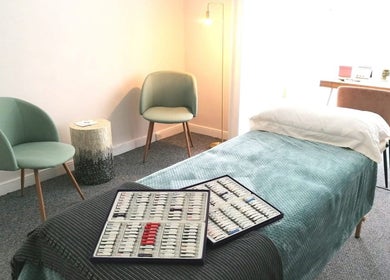 Relaxing therapy room at Adi St George Nutrition & BioKinesiology, Cape Town, Western Cape, ZA.