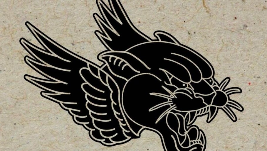Logo estilizado de Pantera Dorada Estudio en Caracas, Miranda, VE, mostrando una pantera alada.